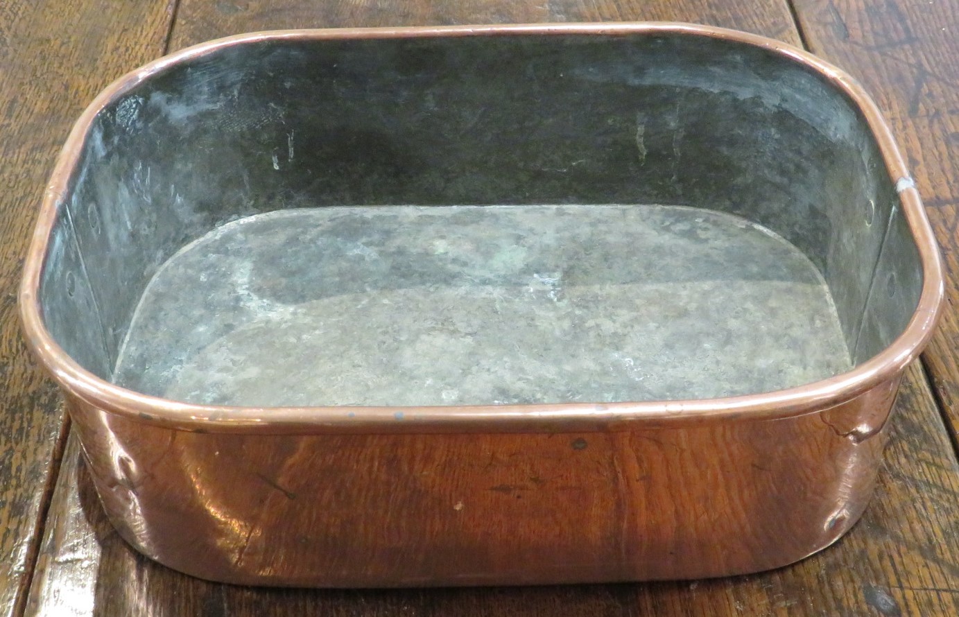 Copper bain marie with two hinged handles, length 29.5cm, width 37.5cm, depth 10.5cm, stamped orb - Image 2 of 5