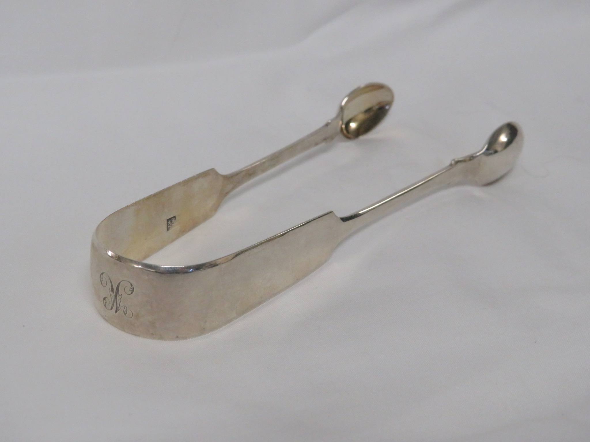 Victorian silver fiddle back sugar tongs, marks for Exeter, 1864, maker's stamp Josiah Williams & - Image 2 of 3