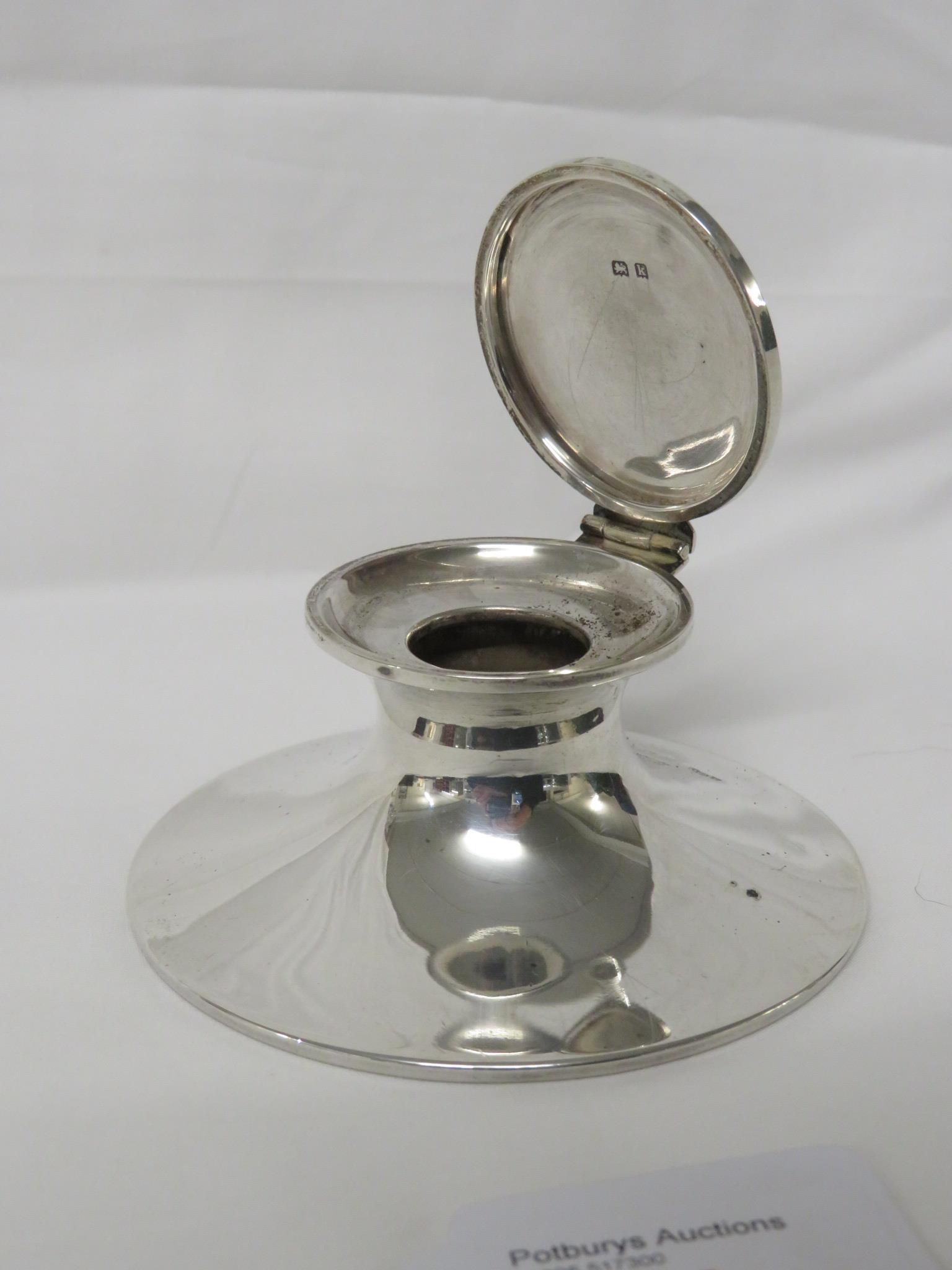 Asprey silver capstan inkwell, diameter of base 8.8cm, marks for Birmingham, 1909, maker's stamp and - Image 3 of 4