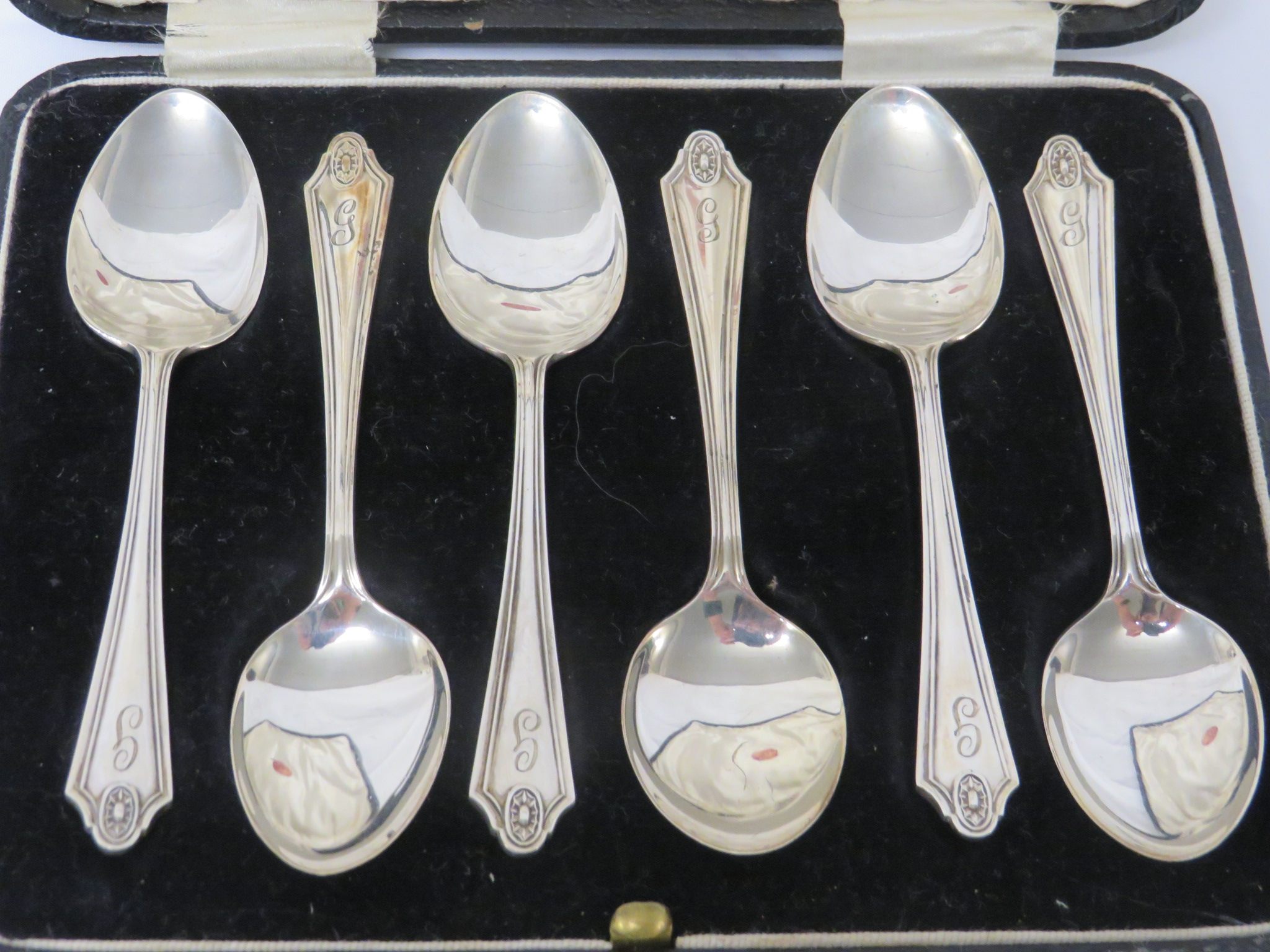 Cased set of six silver teaspoons, engraved initial G to the terminals, marks for Birmingham, - Image 2 of 3