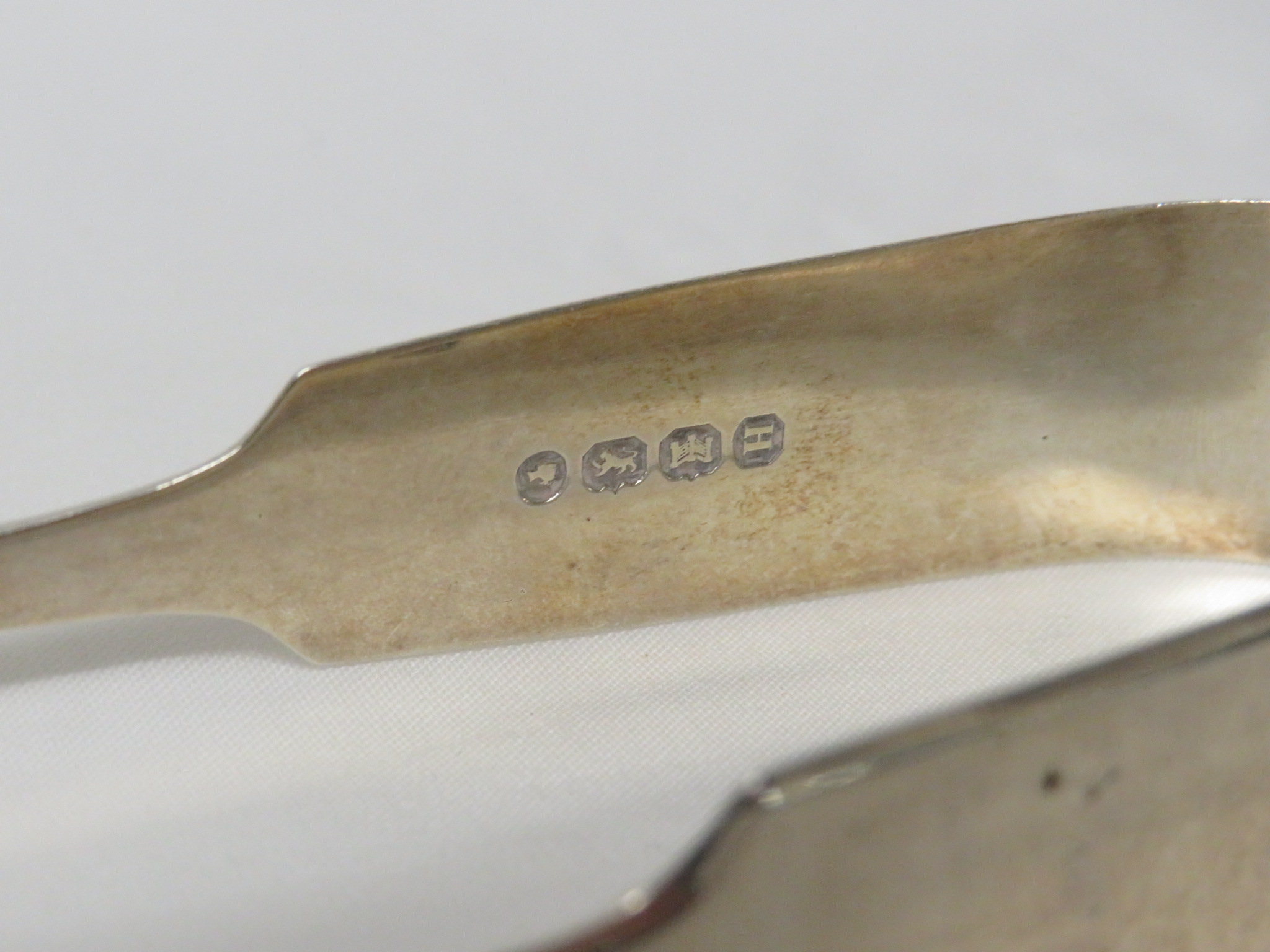 Victorian silver fiddle back sugar tongs, marks for Exeter, 1864, maker's stamp Josiah Williams & - Image 3 of 3