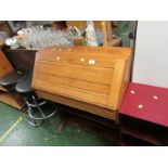 OAK BUREAU WITH SINGLE DRAWER AND TWO BOOKSHELVES UNDER