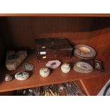 WOODEN ASH TRAY, ONYX TABLE LIGHTERS, WOODEN TRINKET BOX AND OTHER VINTAGE WARE (ONE SHELF)