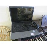 HP 530 LAPTOP WITH CHARGER