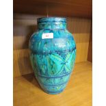 IZNIK STYLE POTTERY VASE WITH BLUE/GREEN GLAZE, SIGNATURE TO BASE, HEIGHT 32CM