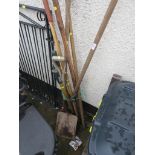 SELECTION OF LONG HANDLED GARDEN TOOLS