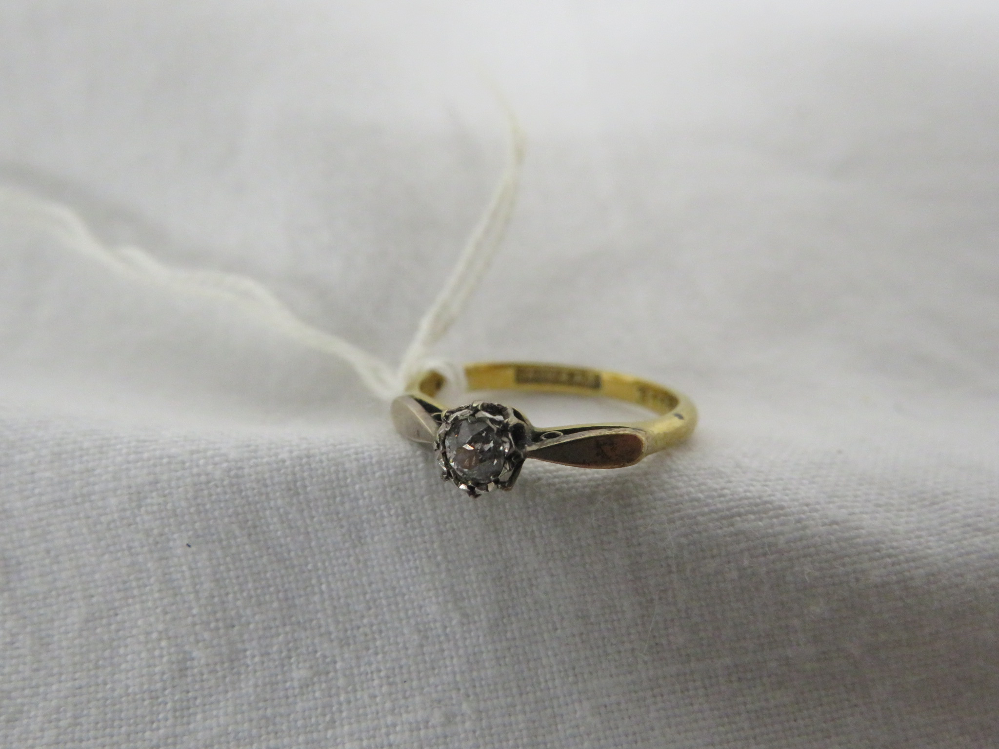 SOLITAIRE RING, THE WHITE STONE ESTIMATED AT 0.175 CT (TEST FOR DIAMOND INCONCLUSIVE), SHANK STAMPED - Image 2 of 2