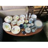 SELECTION OF ROYAL WORCESTER TABLEWARE INCLUDING EVESHAM PATTERN TOGETHER WITH SMALL QUANTITY OF