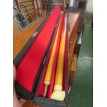 STUART SURRIDGE TWO-PART SNOOKER CUE IN CASE