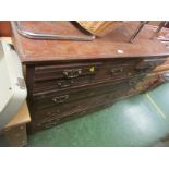 MAHOGANY CHEST OF FIVE SHORT DRAWERS OVER THREE LONG DRAWERS WITH BRASS HANDLES (AF)