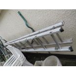 TWO PART ALUMINIUM EXTENDING LADDER