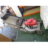 HONDA HR194 EASY START PETROL LAWNMOWER WITH KEY START AND GRASS BOX