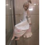 LLADRO FIGURE OF GIRL WITH CATS, WITH ORIGINAL BOX
