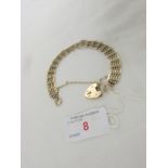 9 CARAT GOLD GATE-LINK BRACELET WITH HEART-SHAPE CLASP, 14.5G