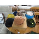 SELECTION OF VINTAGE LADIES AND GENTS HATS