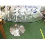 CIRCULAR GLASS BISTRO TABLE ON CHROMIUM BASE, TOGETHER WITH FOUR SIESTA CARMEN CREAM AND AMBER
