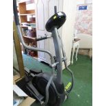 HORIZON FITNESS CROSS TRAINER WITH LCD DISPLAY