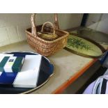 SERVING TRAYS, WICKER BASKETS AND PLACE MATS