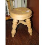 REPRODUCTION PINE MILKING STOOL