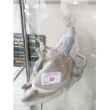 LLADRO FIGURE OF SEATED WOMAN WITH DOVE