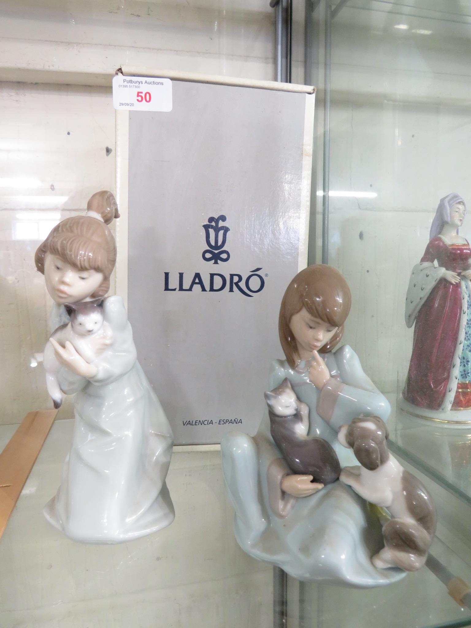 LLADRO FIGURE OF KNEELING GIRL WITH KITTEN (WITH BOX) AND A LLADRO FIGURE OF SEATED GIRL WITH