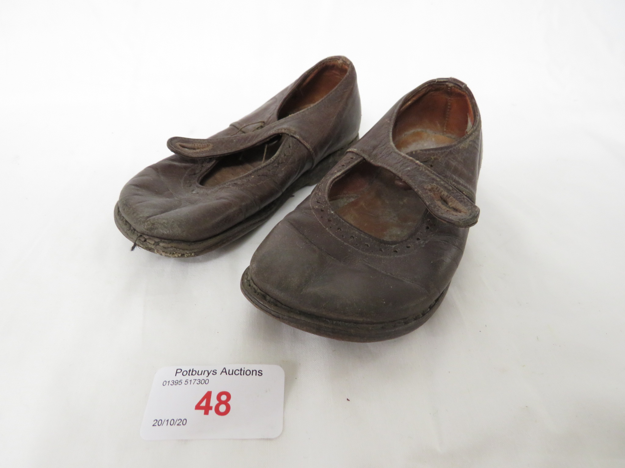 PAIR OF VINTAGE BROWN LEATHER BABY SHOES