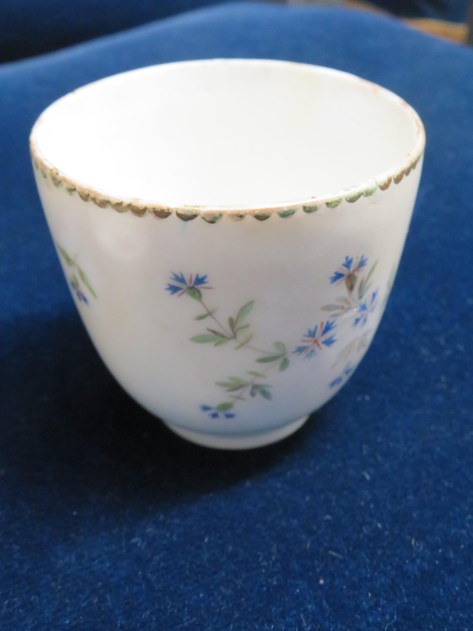 CONTINENTAL PORCELAIN SALT DECORATED WITH BIRDS, AND A TEACUP DECORATED WITH CORNFLOWERS, BOTH - Image 4 of 5