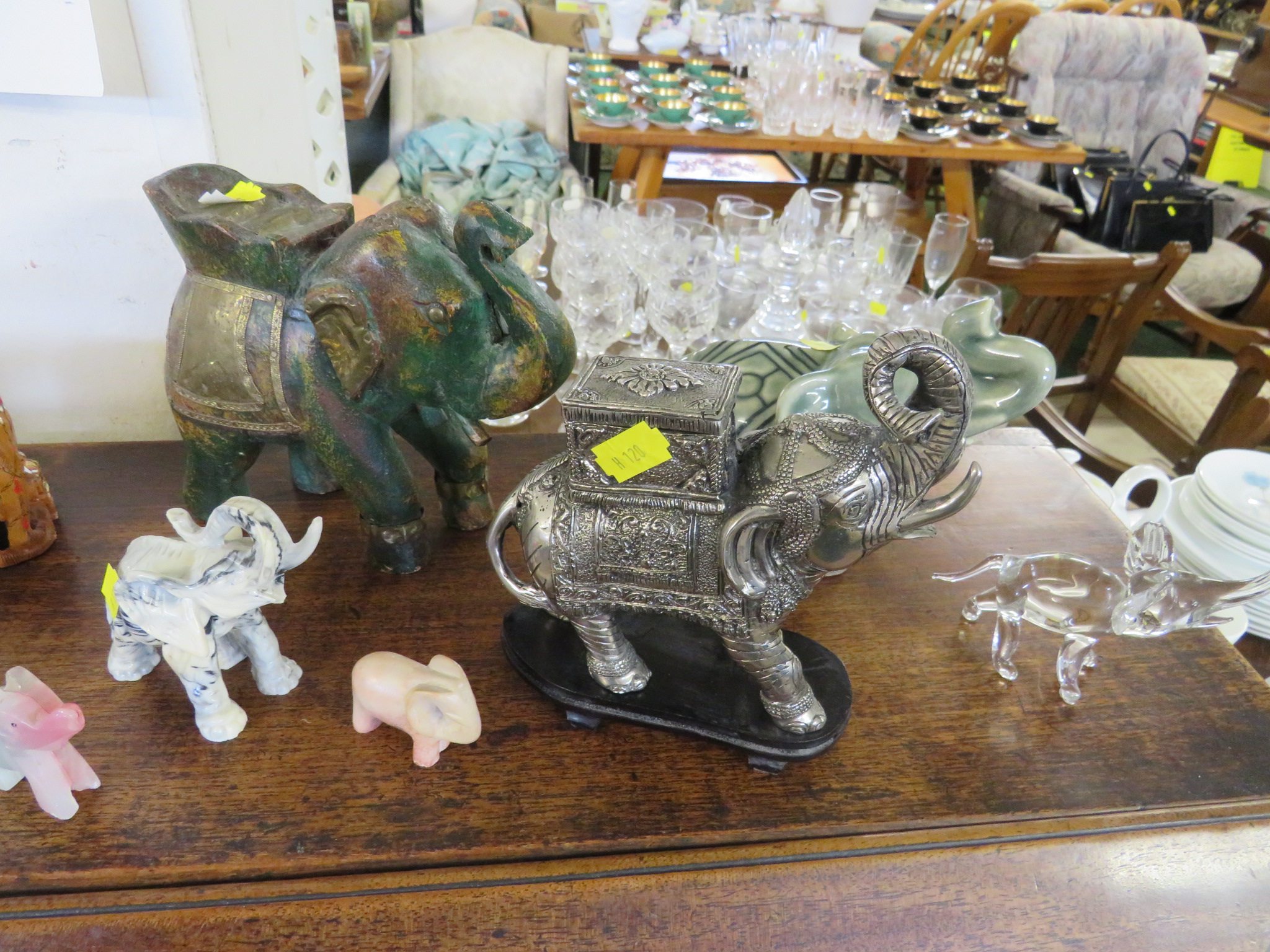 DECORATIVE ELEPHANT FIGURINES (FOURTEEN IN TOTAL) - Image 2 of 3