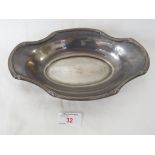 835 STAMPED WHITE METAL OVAL LOBED DISH, ENGRAVED WITH THE LETTER 'S', 23CM X 14.5CM, 3.8 OZT