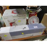 BOXED HANSON MECHANICAL KITCHEN SCALES AND A BOXED GLASS SHELF