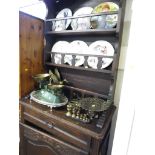 OAK CONTINENTAL NARROW DRESSER , ARCHED TOP WITH TWO PLATE RACKS, THE BASE WITH SINGLE DRAWER OVER