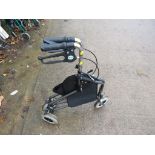 DAYS THREE-WHEEL ROLLATOR