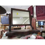 SMALL 19TH CENTURY DRESSING TABLE MIRROR IN A MAHOGANY FRAME