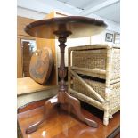 MAHOGANY REPRODUCTION WINE TABLE WITH A QUARTER VENEER WALNUT OVAL TOP