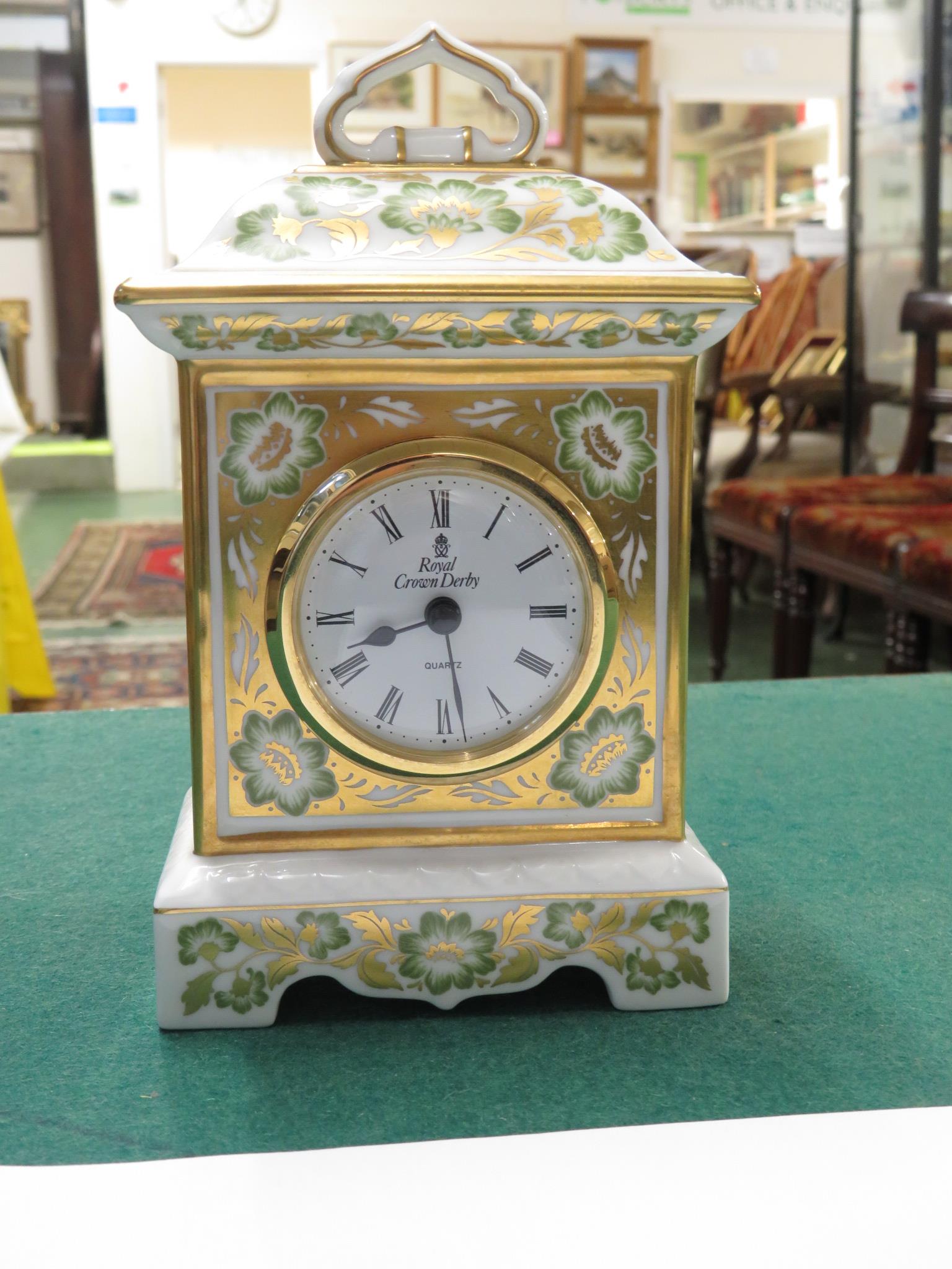 ROYAL CROWN DERBY 'GREEN DERBY PANEL' QUARTZ MANTLE CLOCK