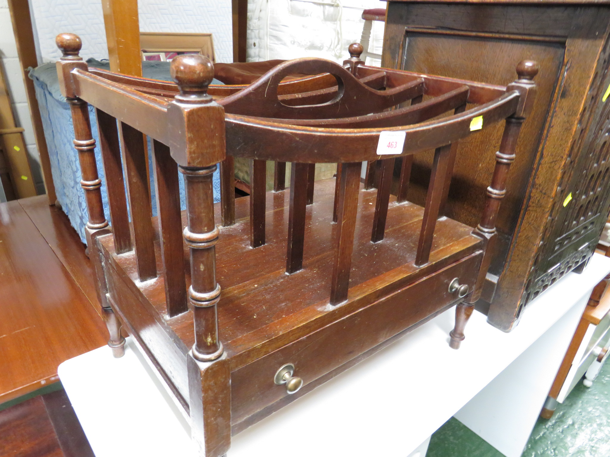 MAHOGANY REPRODUCTION MAGAZINE STAND