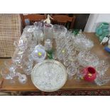 ASSORTED DRINKING VESSELS, GLASS BOWLS AND SODA SYPHON