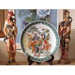 MODERN JAPANESE PORCELAIN PLATE DECORATED WITH FIGURES ON STAND, TOGETHER WITH A PAIR OF RESIN