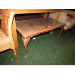 MAHOGANY RECTANGULAR COFFEE TABLE WITH GLASS COVER