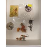 SMALL AMBER BOTTLE STOPPER AND A FEW SMALL PIECES OF AMBER, COSTUME PENDANT, PAIR OF EARRINGS, MICRO