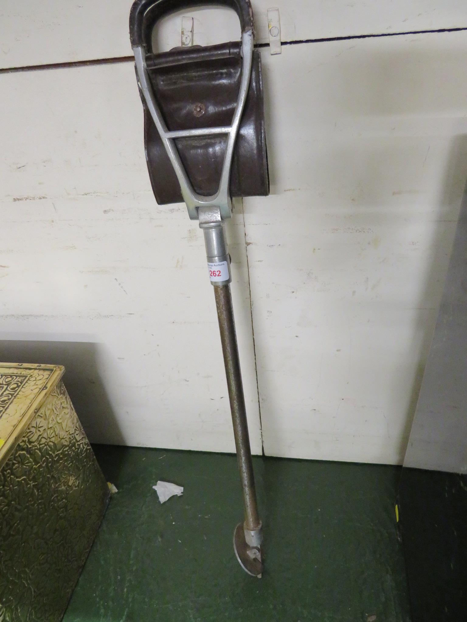 VINTAGE SHOOTING STICK