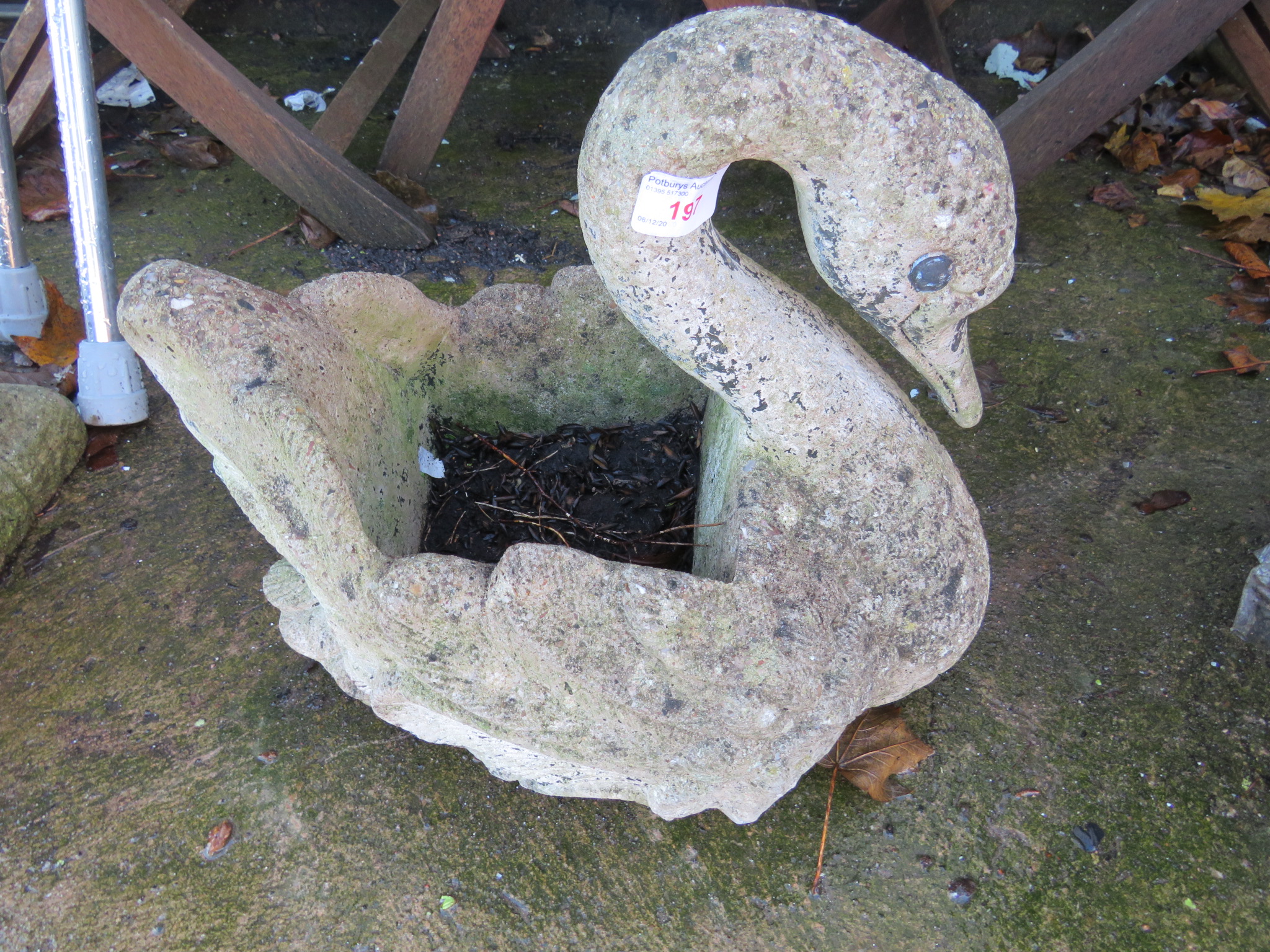 COMPOSITE STONE GARDEN PLANTER IN THE FORM OF A SWAN