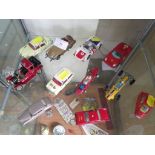 SMALL SELECTION OF VINTAGE DIECAST VEHICLES INCLUDING RACING CARS, LESNEY ROLLS-ROYCE AND OTHERS