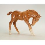 Beswick light chestnut large Foal head down 947: