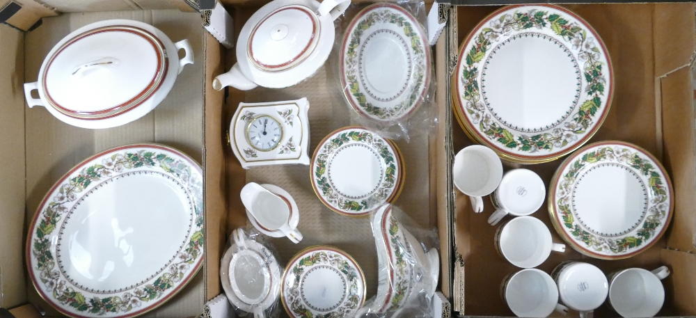 Spode Christmas Rose tea and dinner ware: A collection of Spode tea and dinner ware to include 6 - Image 6 of 6