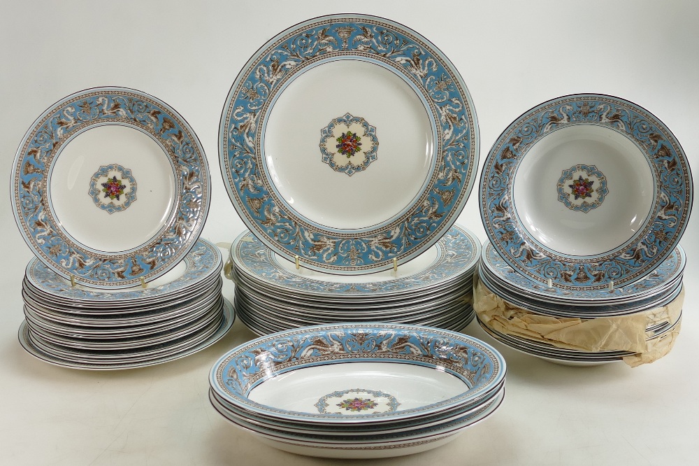 Wedgwood Florentine patterned large collection of dinner & tea ware to include: 12 x cups and - Image 3 of 5