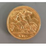 22ct gold half Sovereign coin dated 1910: