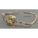 9ct gold ladies Wristwatch: With 9ct gold expandable bracelet, gross weight 20.6 grams.
