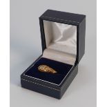 Victorian 18ct gold 5 stone diamond ring: size P, 3 grams.