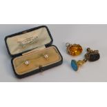 9ct gold spinning fob & other jewellery: Includes 2 antique 19th century gilt metal & hardstone